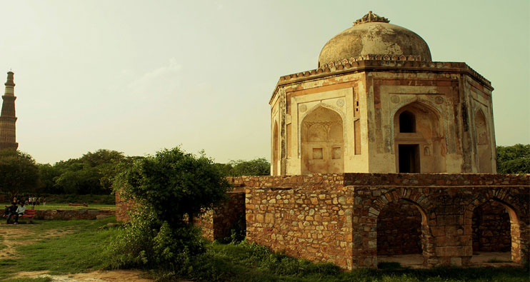 images for mehrauli archaeological park Delhi